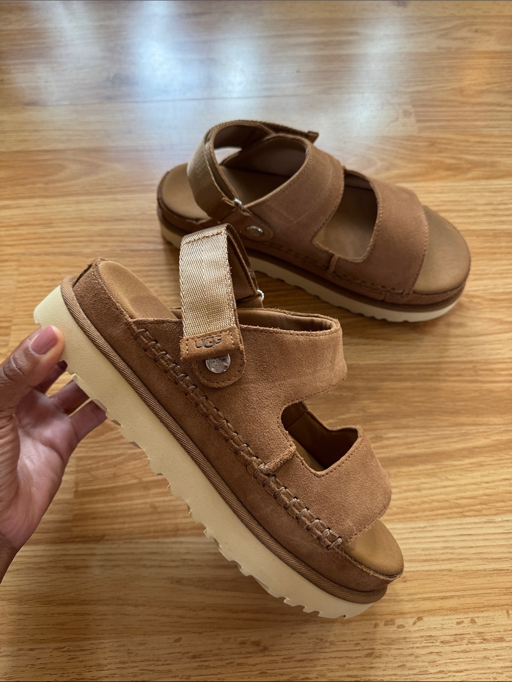 UGG Goldenstar Glide Sandals ✨ size 10 - Picture 8 of 15